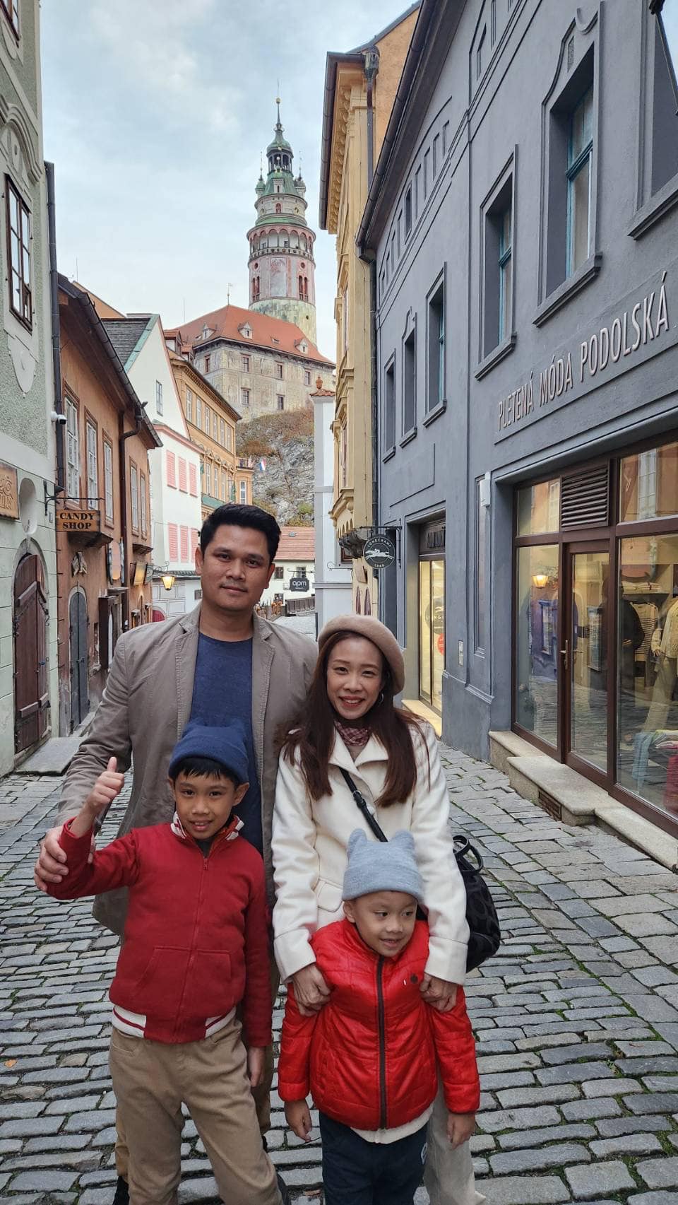 405346900_681419174081168_3528303839281795807_n