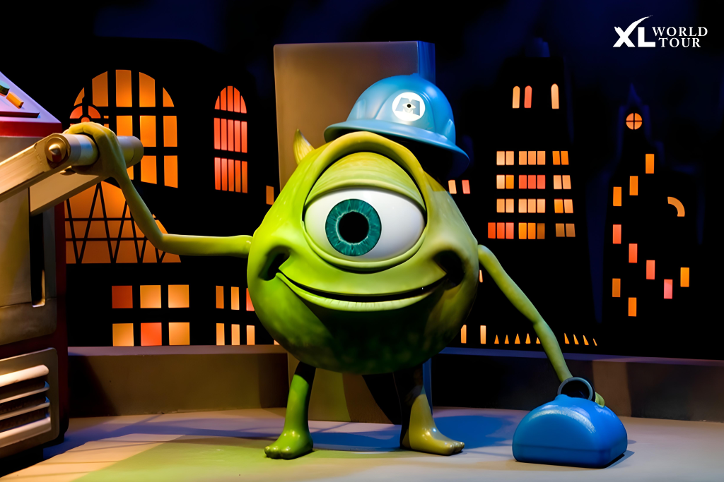 Monsters, Inc. Ride & Go Seek!