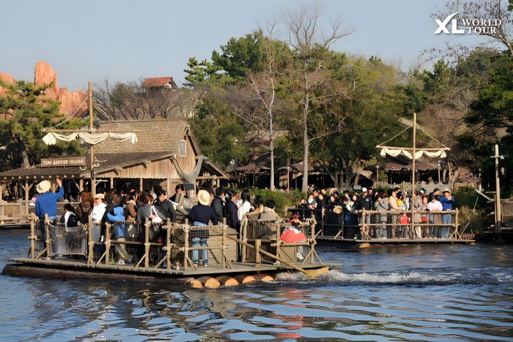 Tom-Sawyer-Island-Rafts