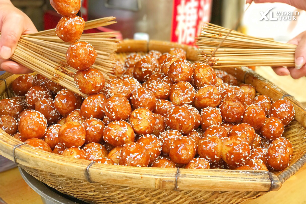 10. Dengji Xinyidai Tangyou Guozi (邓记新一代糖油果子)