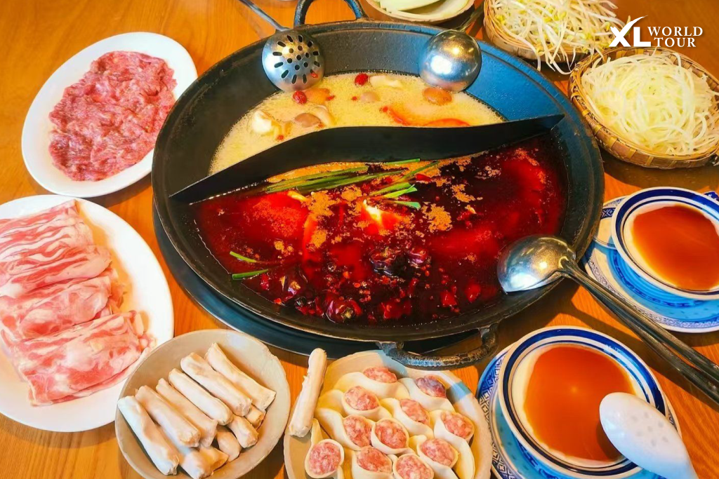 8. Wuliguan Hotpot (五里关火锅)