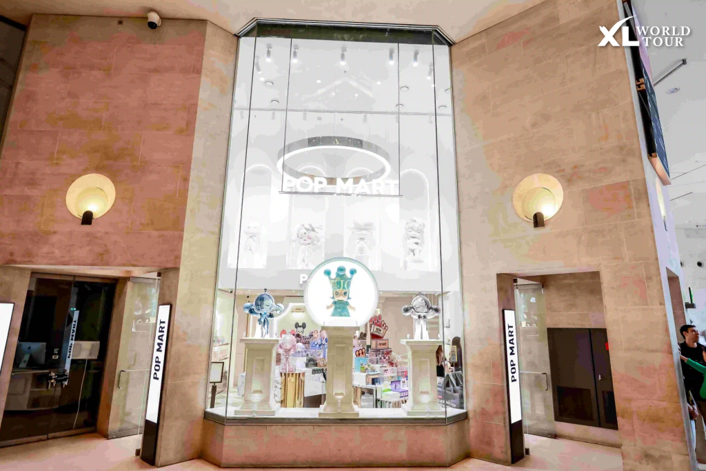 Pop Mart Louvre (ปารีส, ฝรั่งเศส)